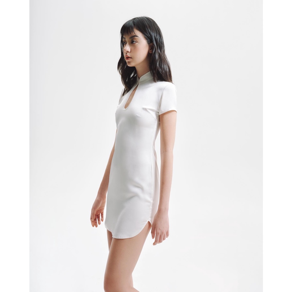 White Silk Mandarin Dress - Đầm Lụa Mini Cut Out