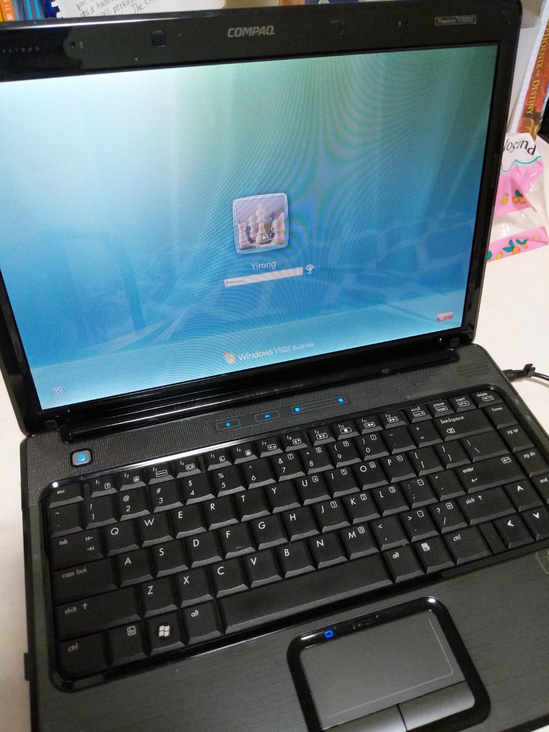 Laptop COMPAQ Presario V3000