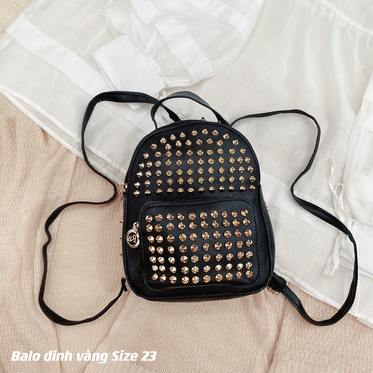 Balo đinh đeo chéo đeo vai đính đinh màu dành cho nữ HT57