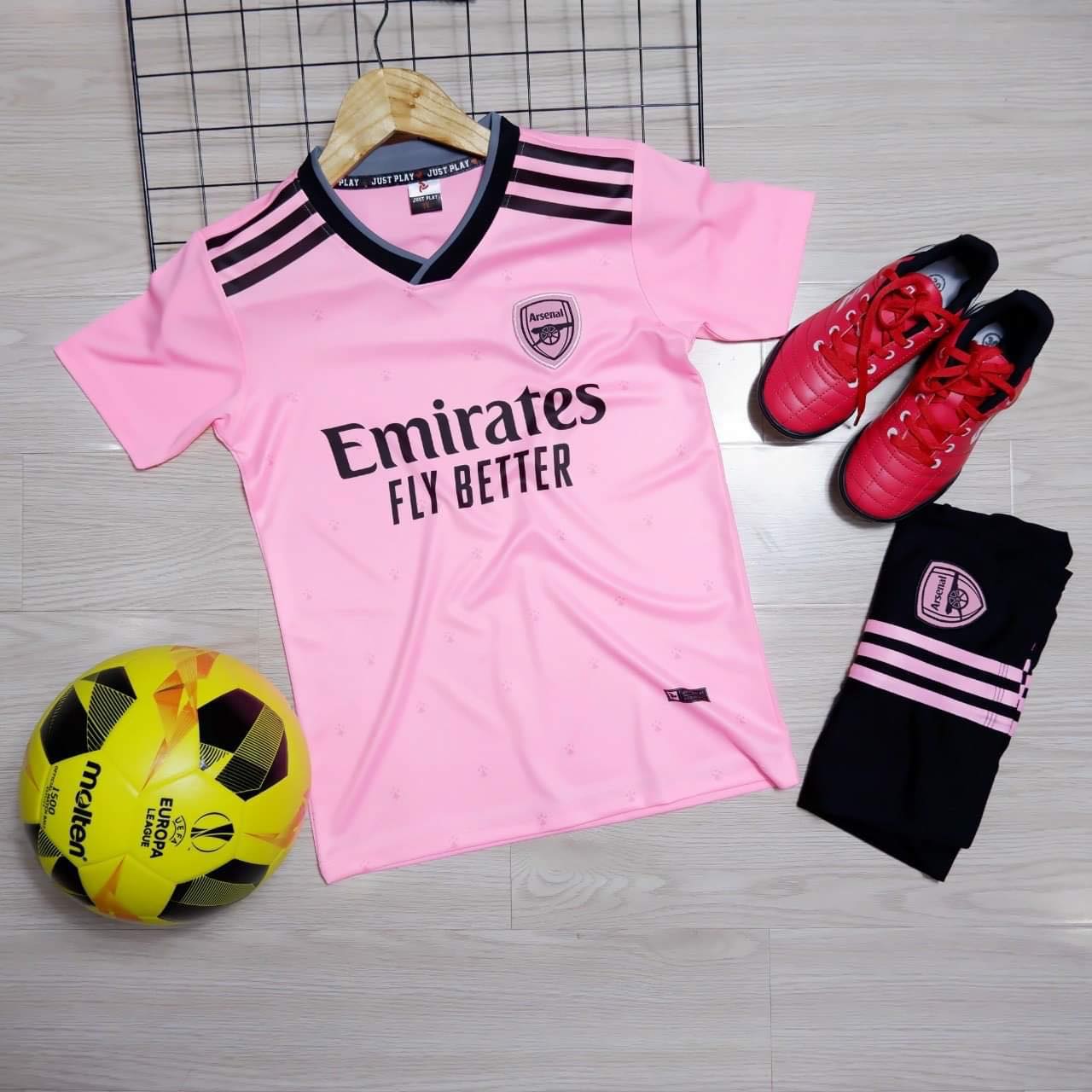 quần áo đá bóng cho bé arsenal hồng từ 10-38kg