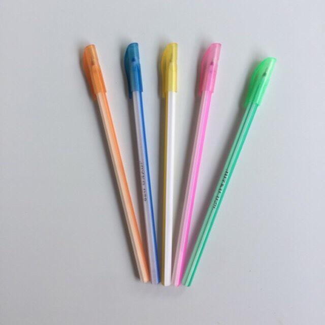 Bút bi nến dài Joyko