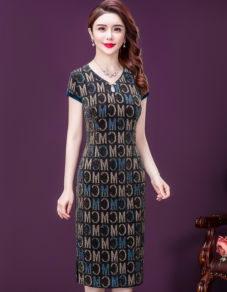 Đầm Quý bà Họa Tiết Sang Trọng
