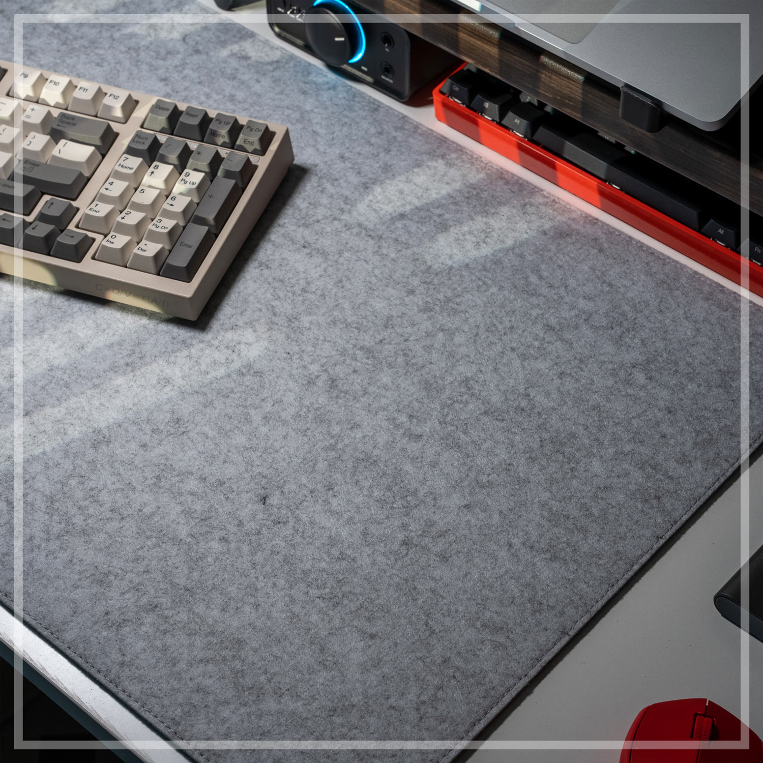Thảm nỉ trải bàn làm việc chất liệu nỉ ép cao cấp, Deskpad dày 3mm, có lớp chống trượt 80x40cm 90x45cm 120x60cm