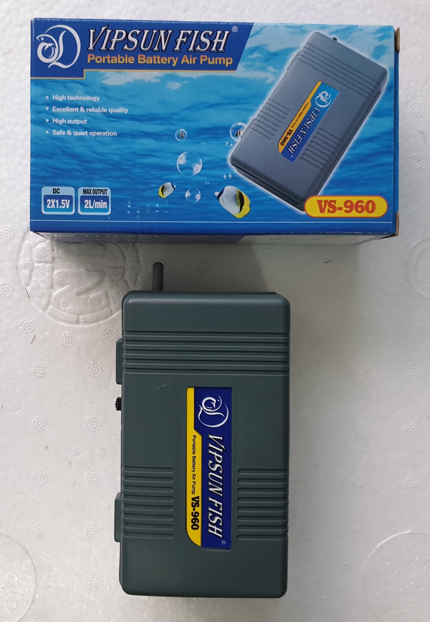 Máy oxy chạy pin vipsun vs 960 cho bể cá a241.