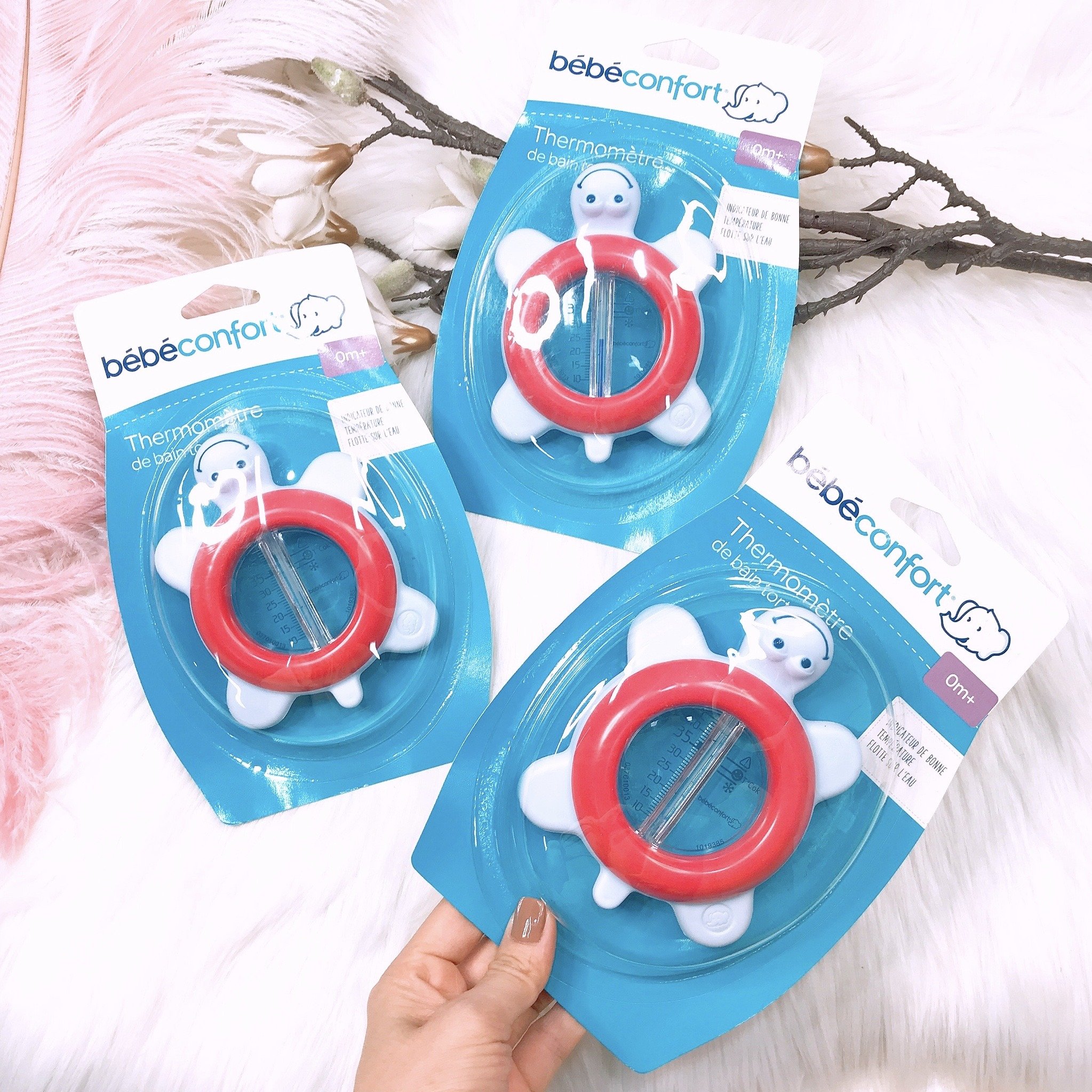 Đo nhiệt độ nước tắm hình rùa Bebe Confort