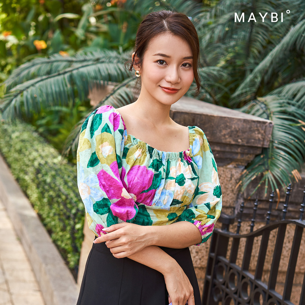 Áo tay phồng MAYBI nhún ngực hoa nền xanh Green Flower mesh puff sleeves top