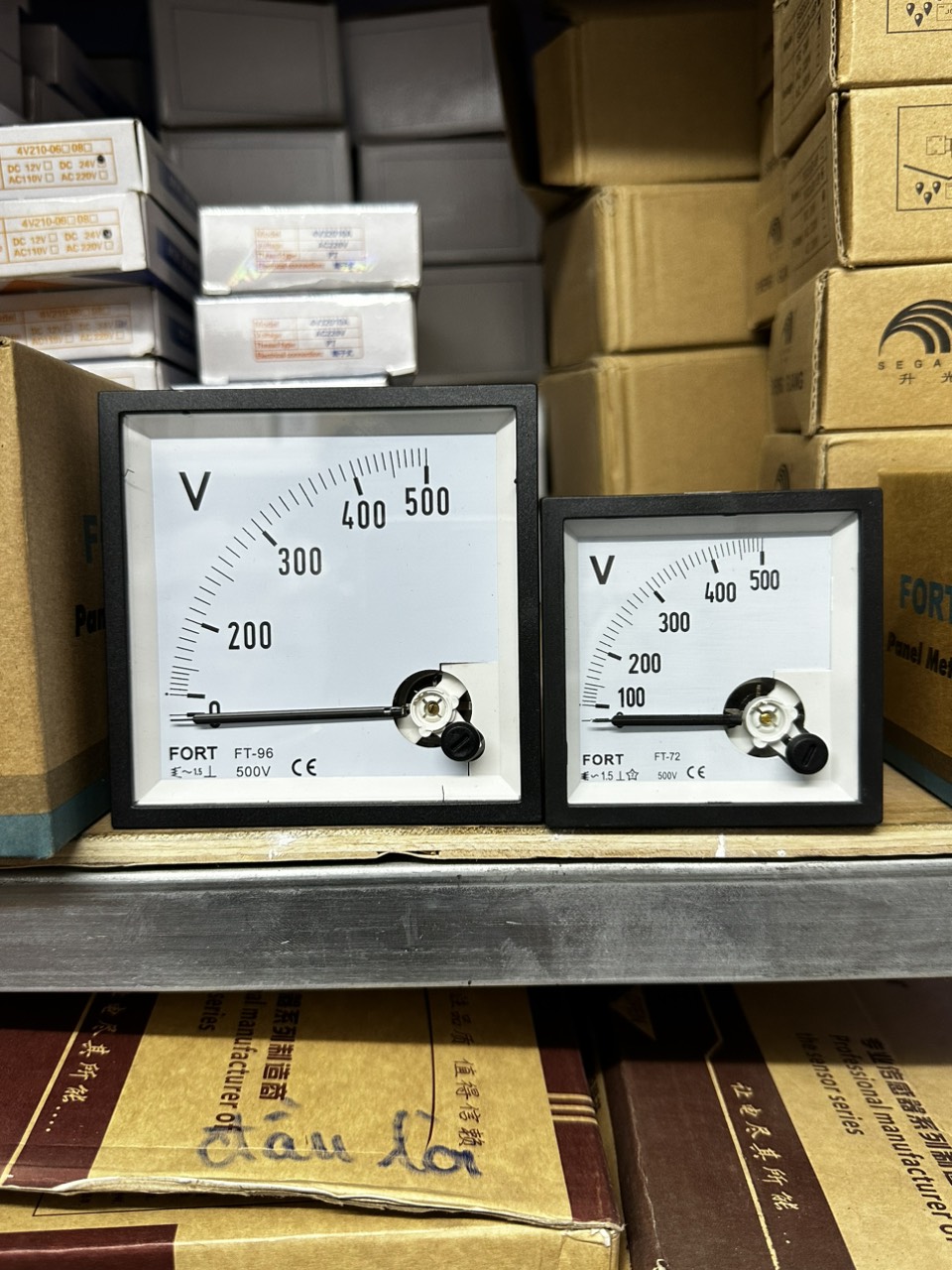 Đồng hồ volt kế size 96x96 - ft-96 500v