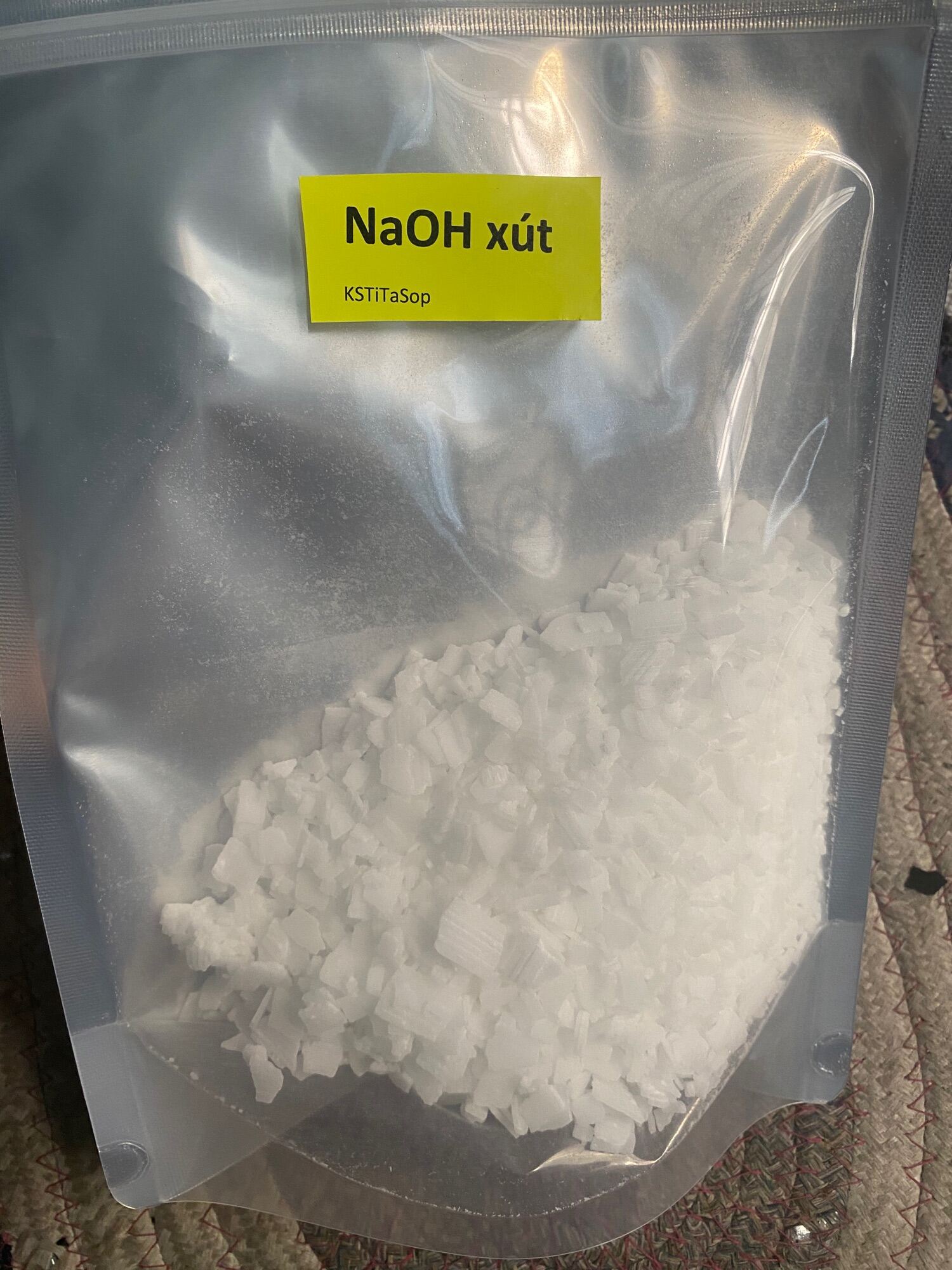 [Hoàn Tiền 10%] Xút vảy 99% (1kg/gói)