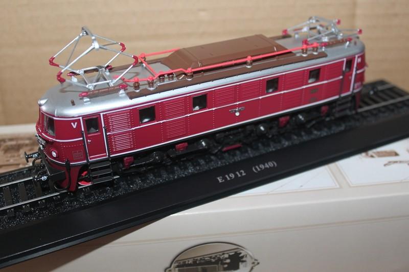 Mô hình đầu máy tàu hỏa e19-12 1940 atlas tỉ lệ 1:87