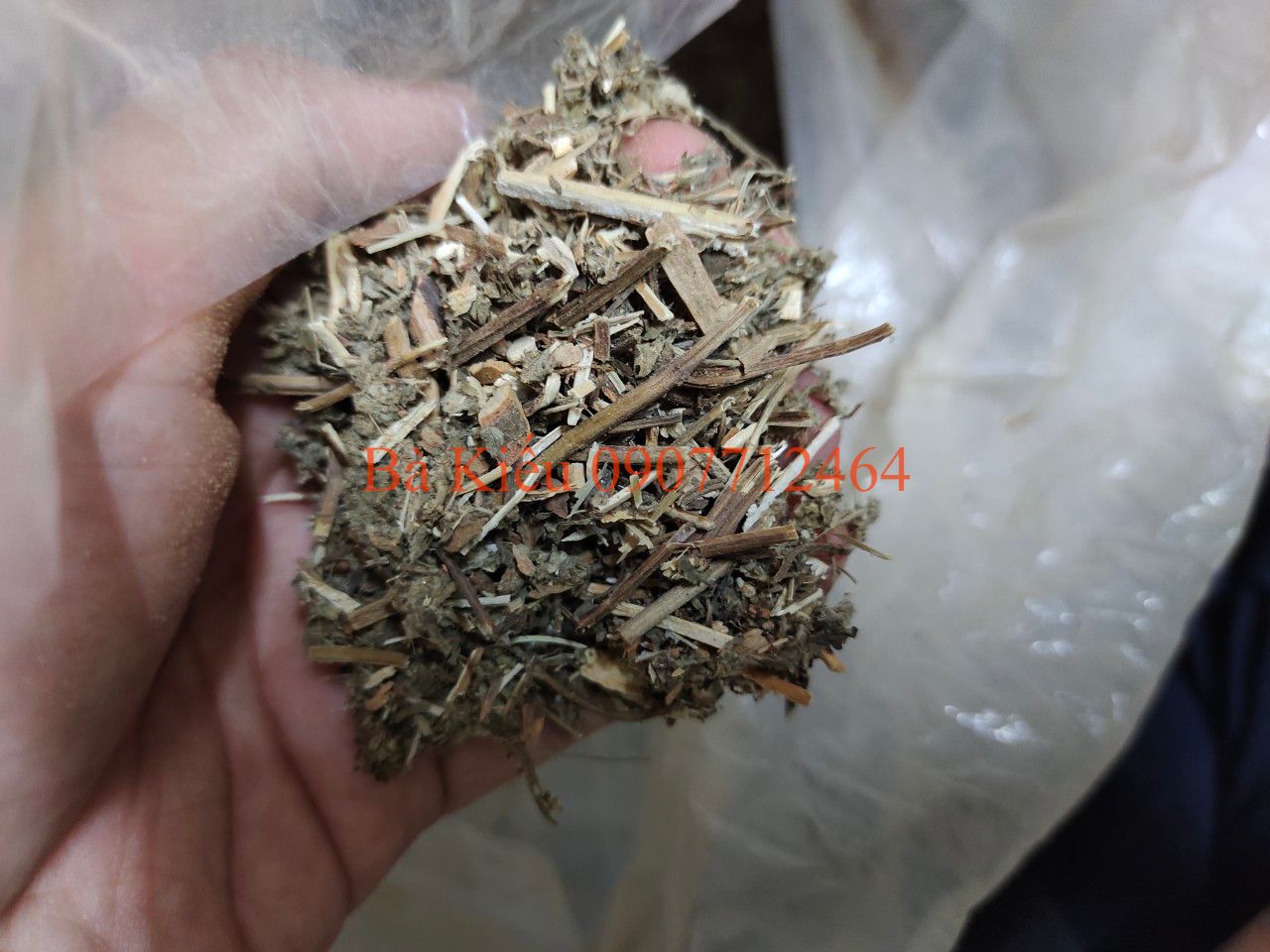 gói xông lá cây thảo mộc 9 loại gai trừ phong long tẩy uế hiệu quả dùng để tắm xông xả xui đại cát đại lợi hoặc đốt xông nhà cửa , cửa hàng....trừ phong long, tẩy uế