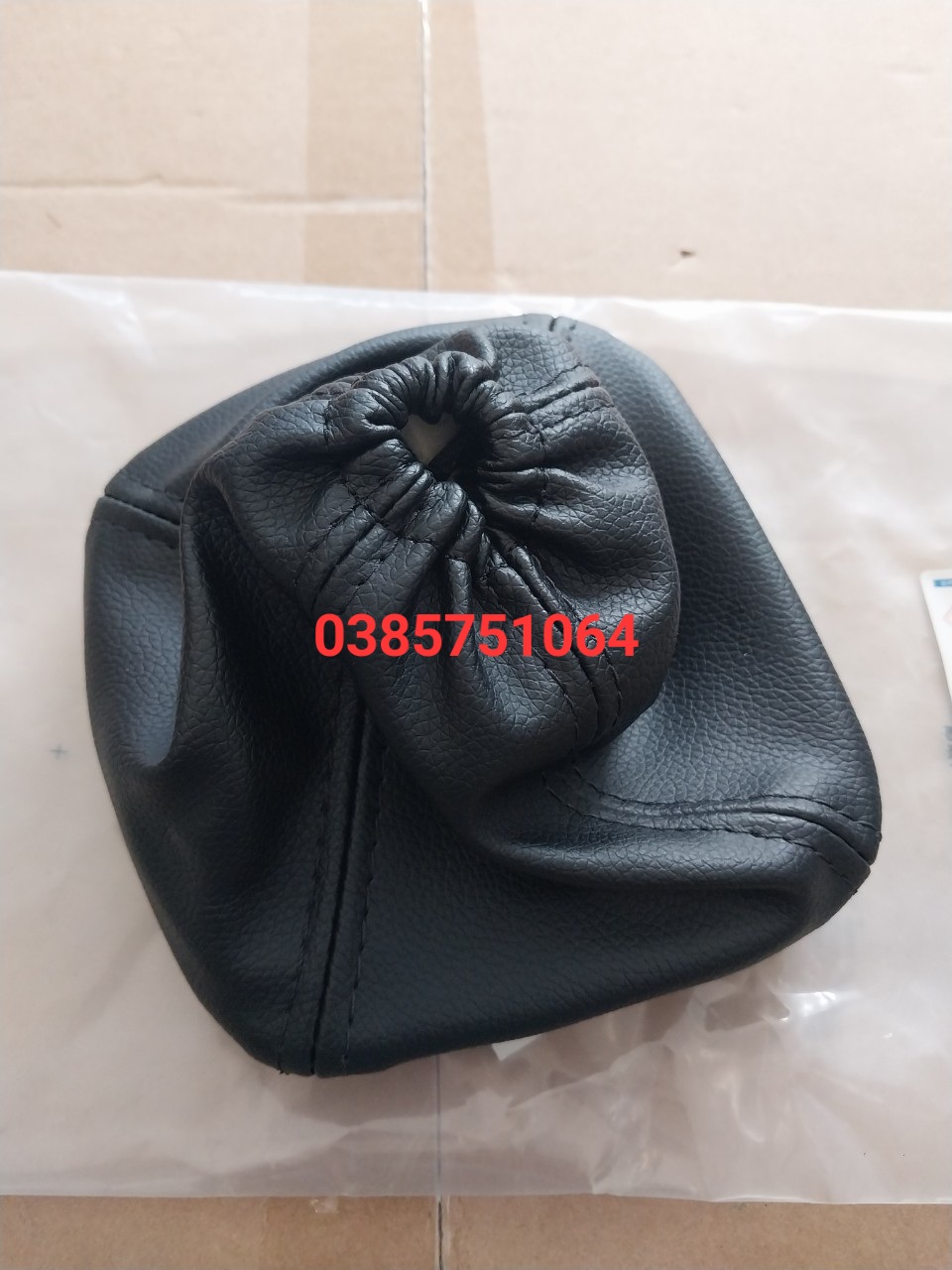 Bao da chụp bụi cần số xe ford transit , hàng da đẹp xịn jmc chính hãng