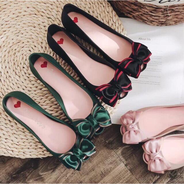 Giày búp bê nhựa thái thơm form nhỏ .