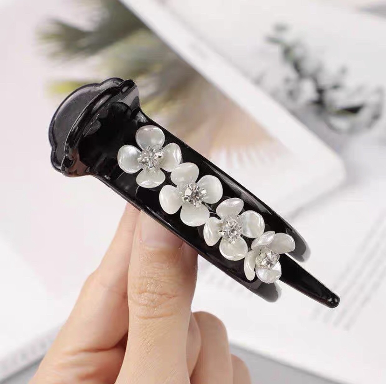 Kẹp Tóc Càng Cua 3 Răng Đính Hoa Nhỏ - phukienteen