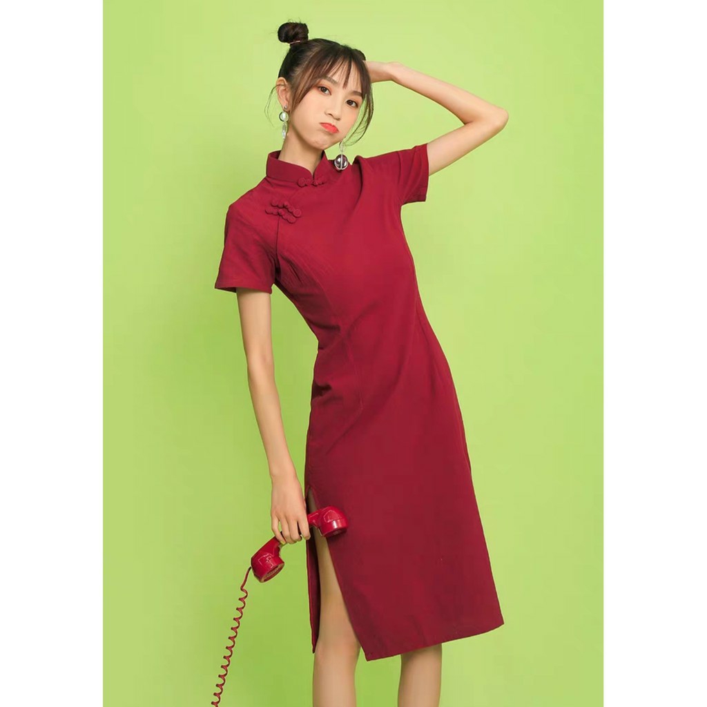 Sườn Xám Đỏ Cơ Bản Dài Đến Gối 40-70 Kg