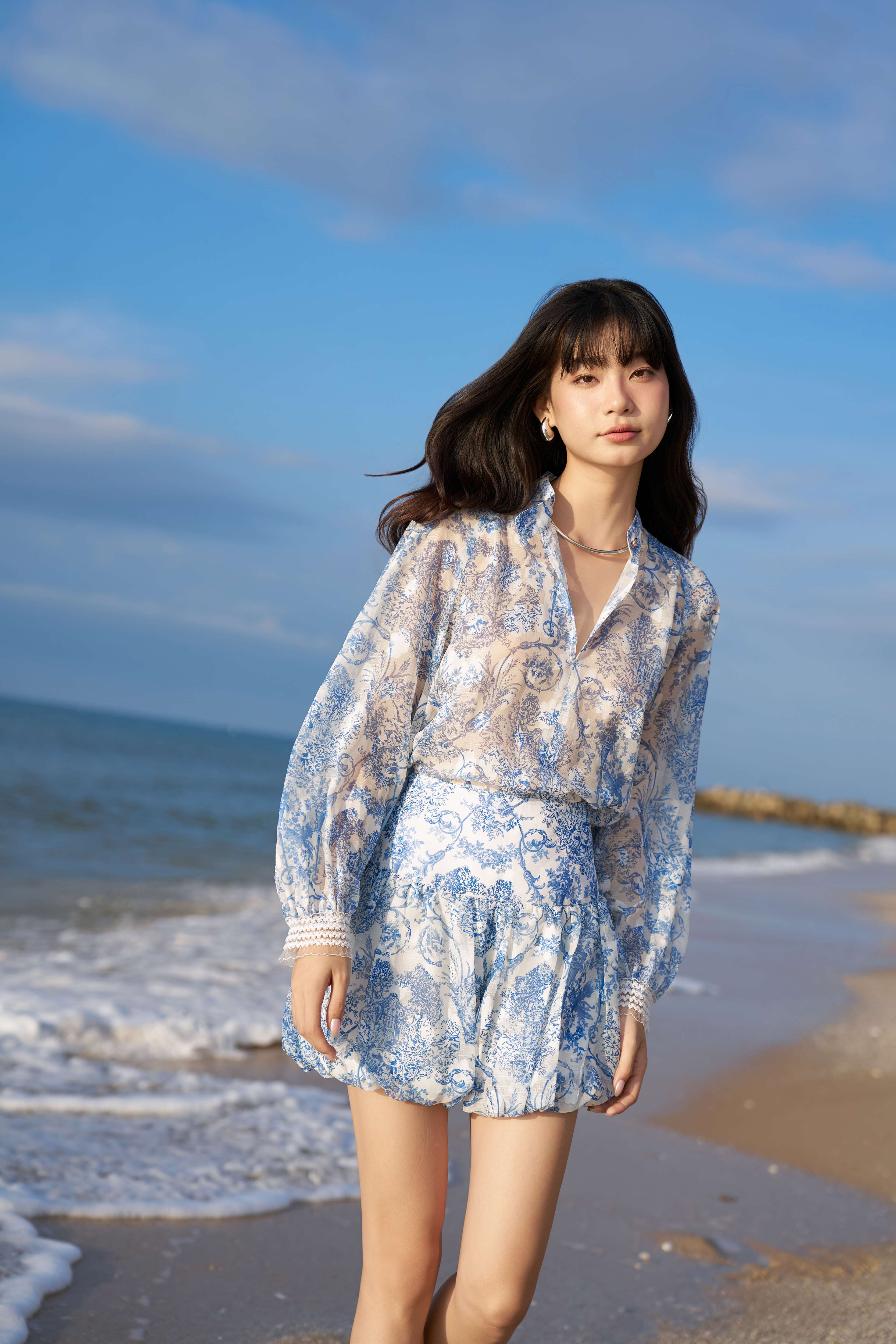 Blomia blouse - áo kiểu, áo họa tiết, sơmi phom rộng, áo đi biển, áo đi làm.