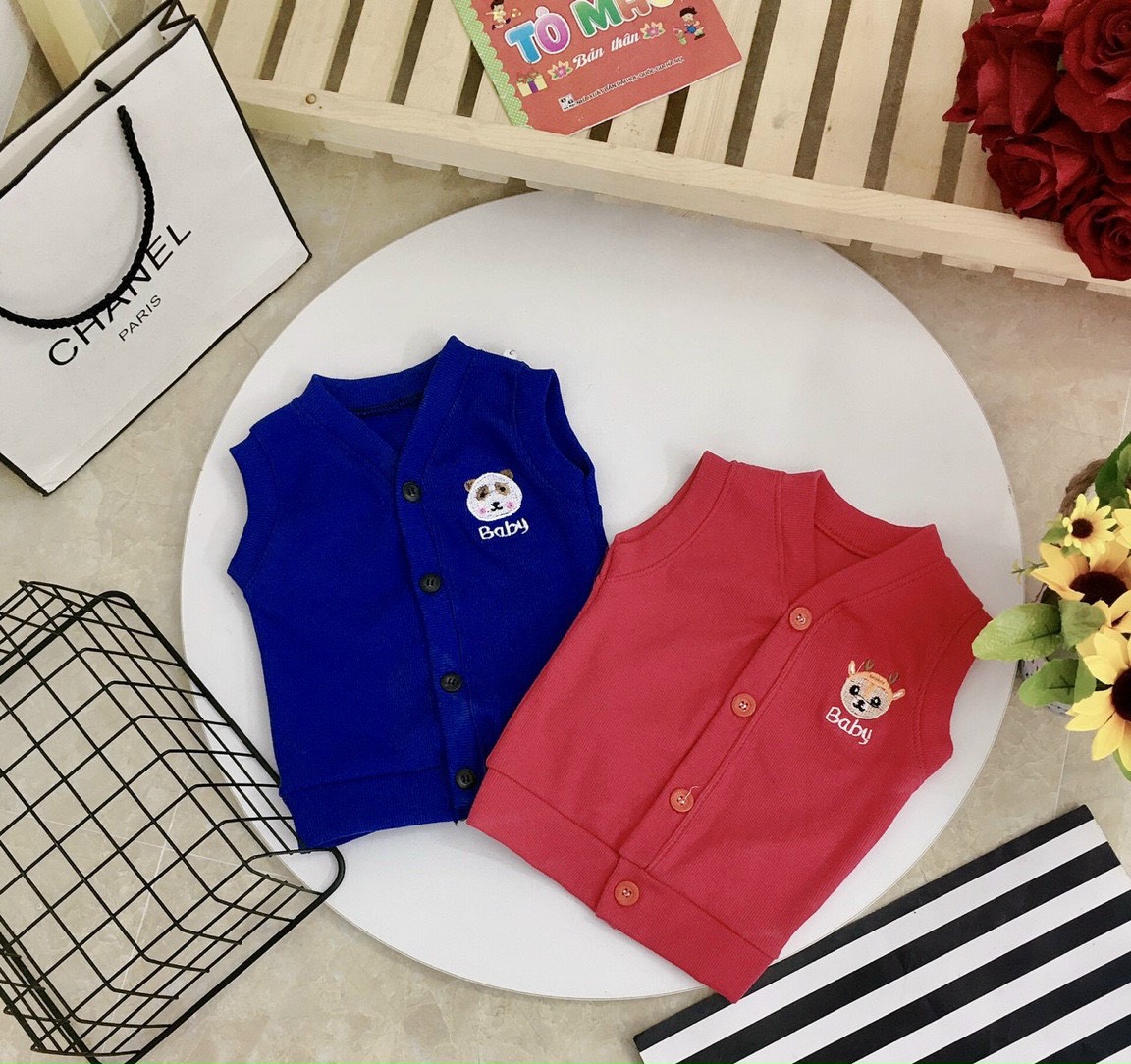 Áo len gile cúc giữa cho bé 8-18kg