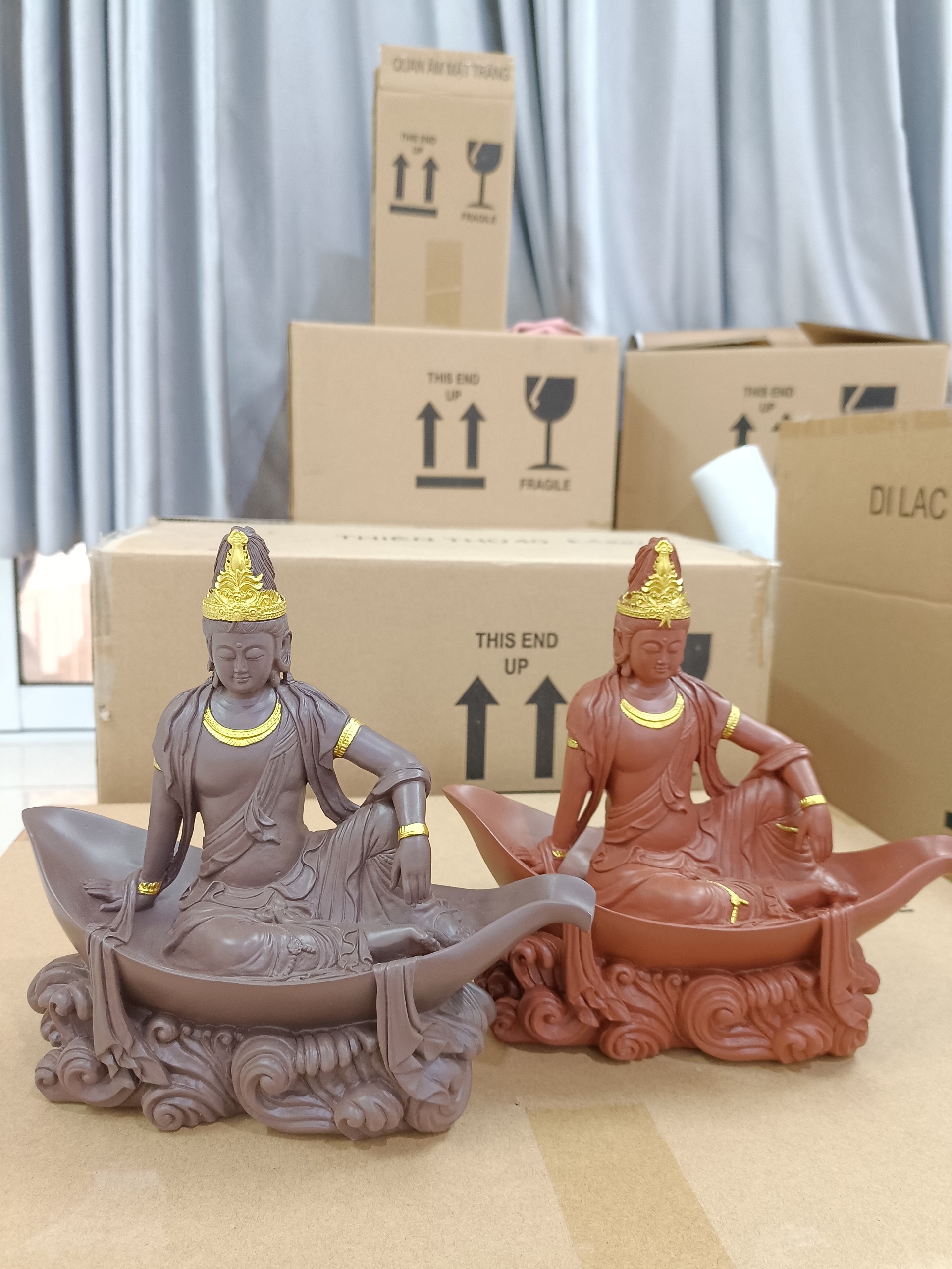 Tượng phật quan âm tự tại ngồi cánh sen, ngồi mặt trăng