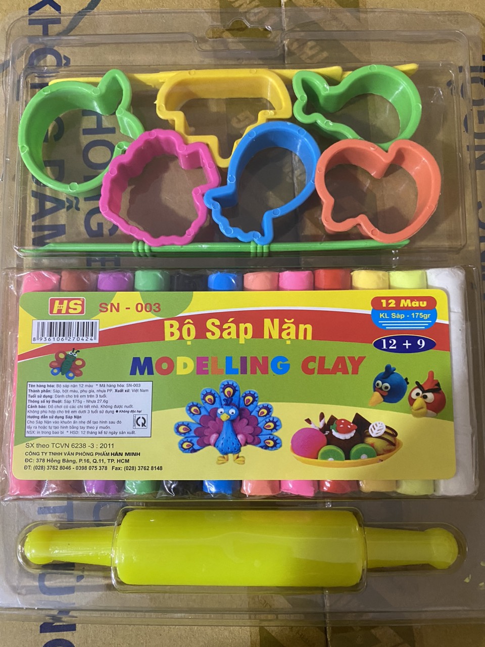 Bộ sáp nặn hs 12 màu