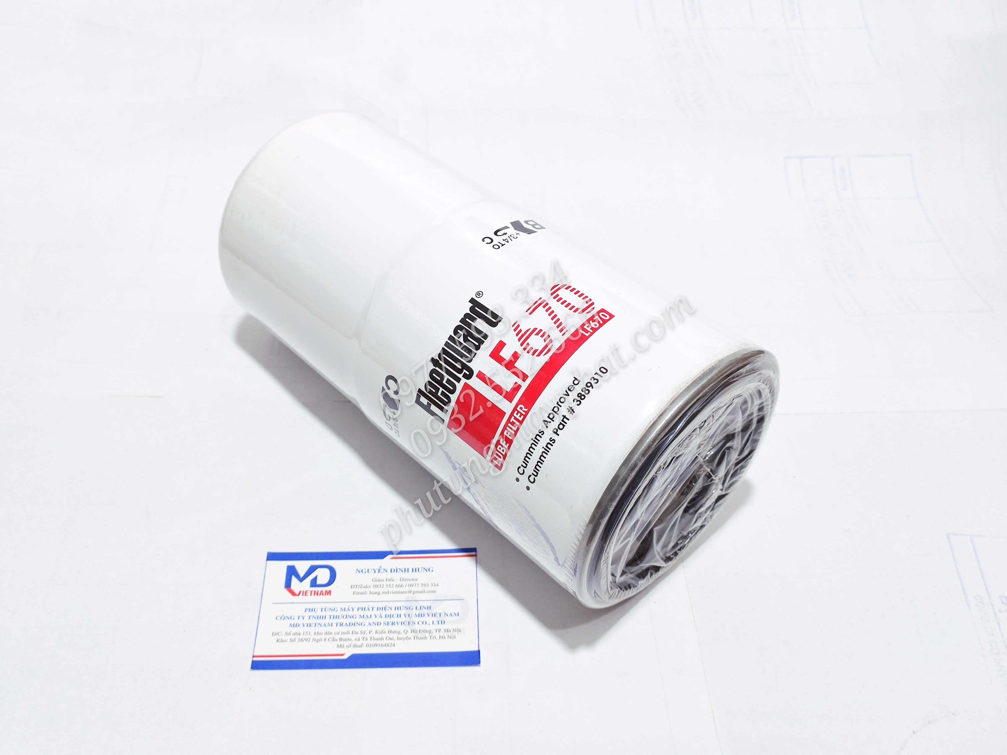 Lọc dầu máy fleetguard lf670