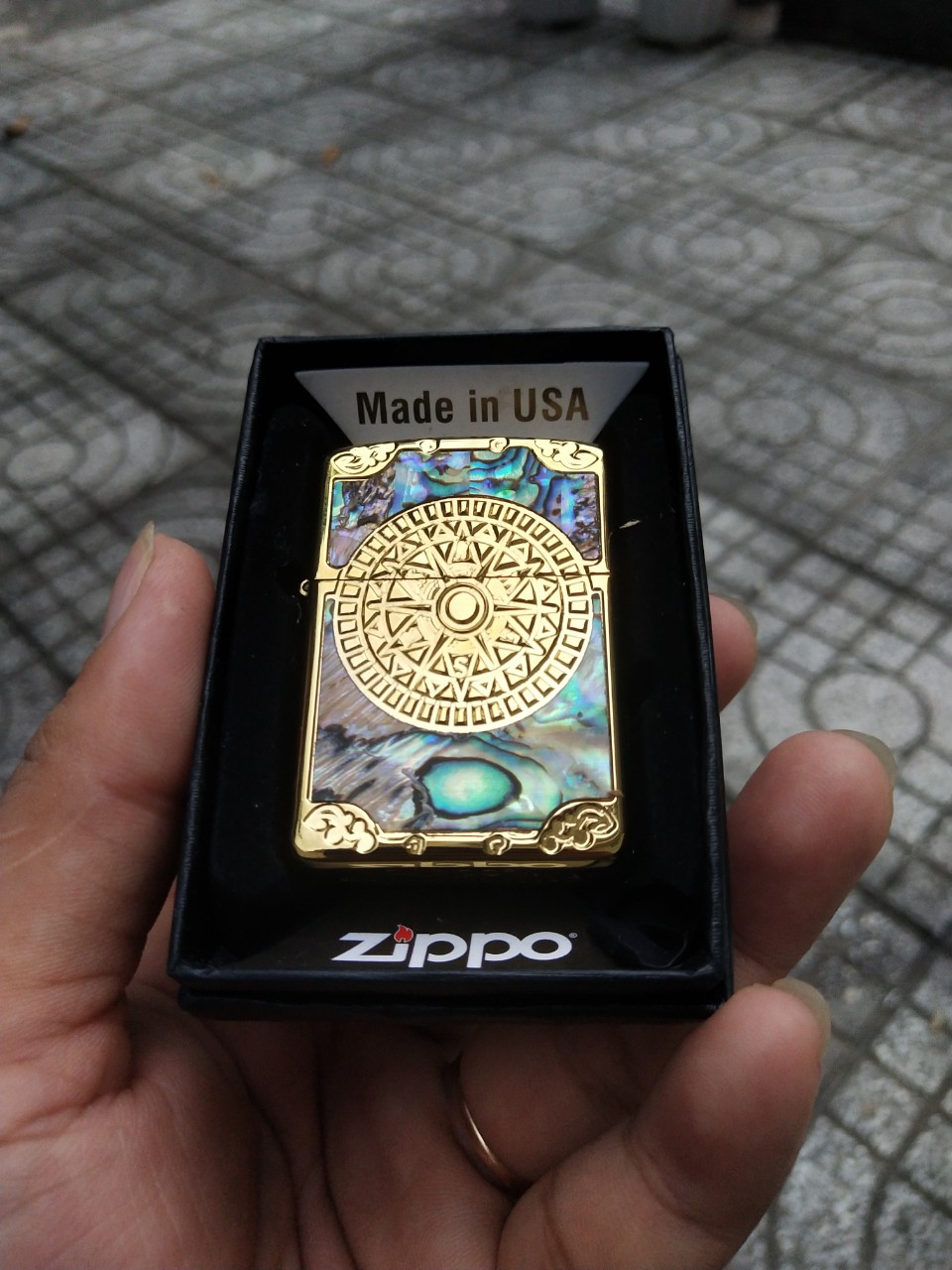 [HCM]BẬT LỬA ZIPPO USA ARMOR KHẢM XÀ CỪ HÌNH LA BÀN (FULLBOX) - (XÀI XĂNG)