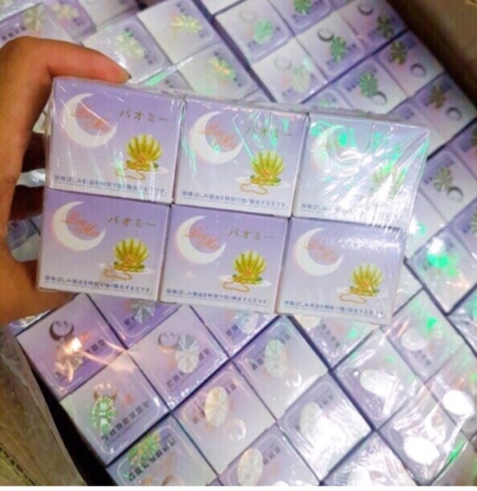 12 hộp kem trắng da