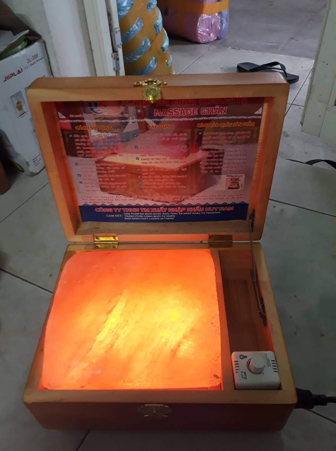 ĐÁ MUỐI XÔNG CHÂN HIMALAYA HỘP ĐÈN ĐÁ