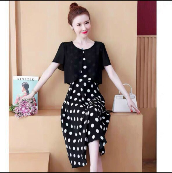 Đầm suông chấm bi xinh sắn kèm áo choàng sang trọng chất lụa mềm mại mát mẻ mẫu mới nhất hiện nay