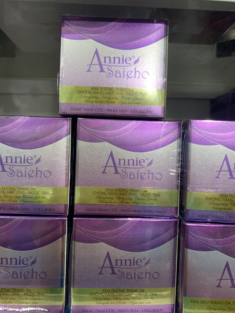 Kem dưỡng trắng da, đa chức năng 10 in 1 vip annie saieho