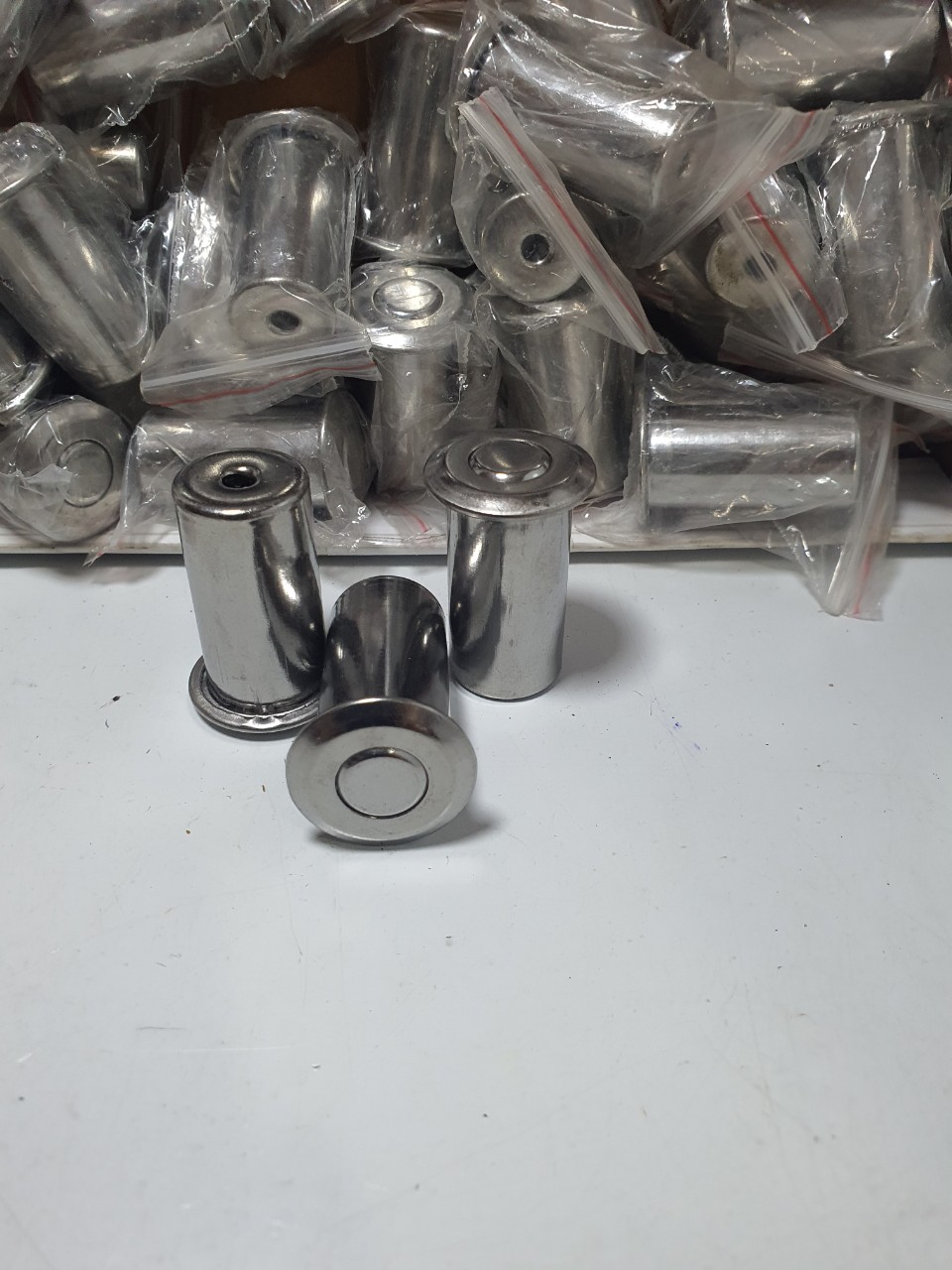 Chặn cát chốt cửa inox-chốt chặn cát cửa 19x40mm