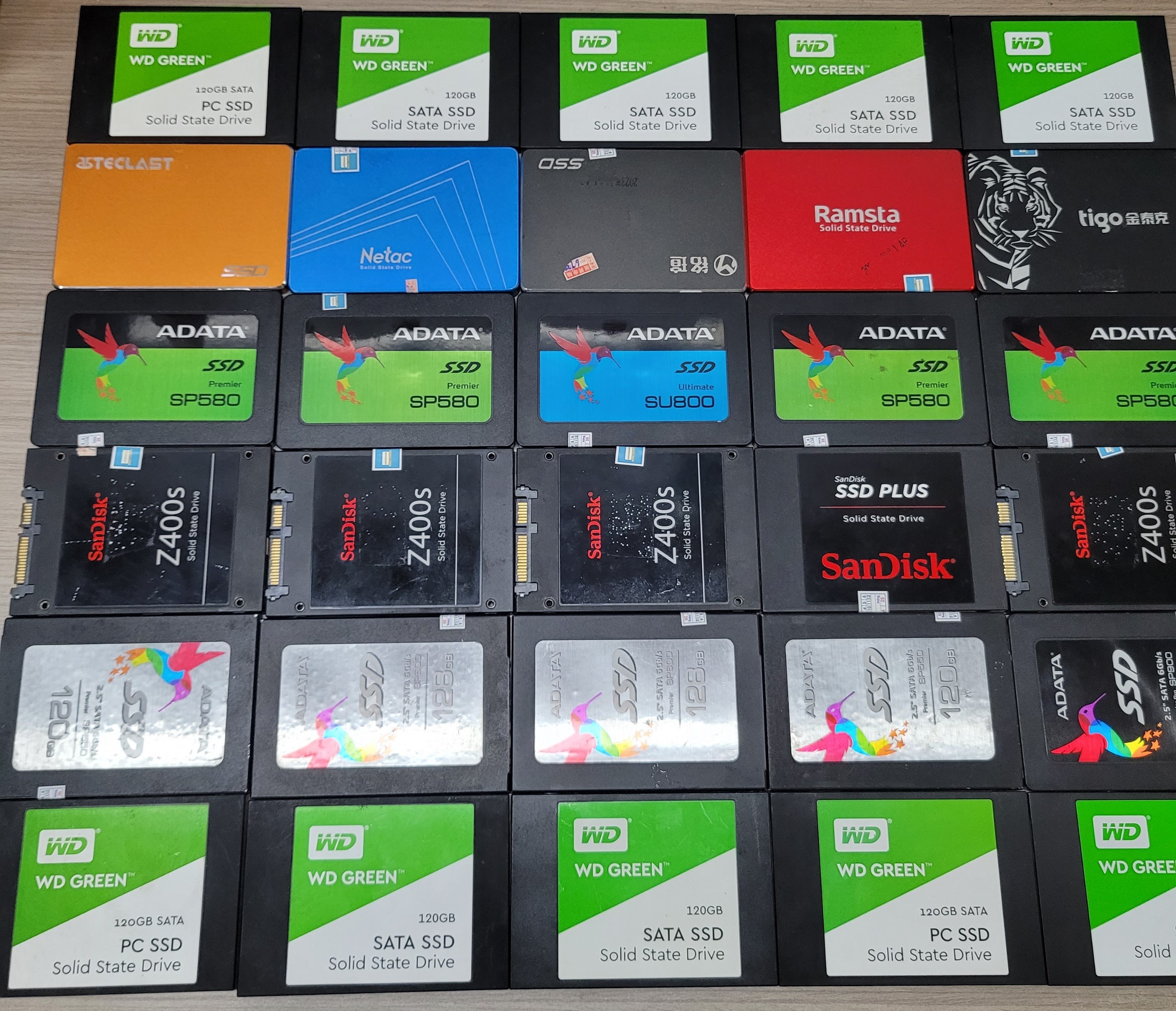 Ổ cứng ssd 120gb/240gb các hãng sức khỏe