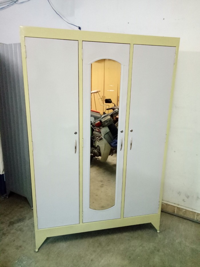 Tủ sắt quần áo 3 cánh 1m2 , tủ sắt giá rẻ,tủ đựng quần áo giá rẻ