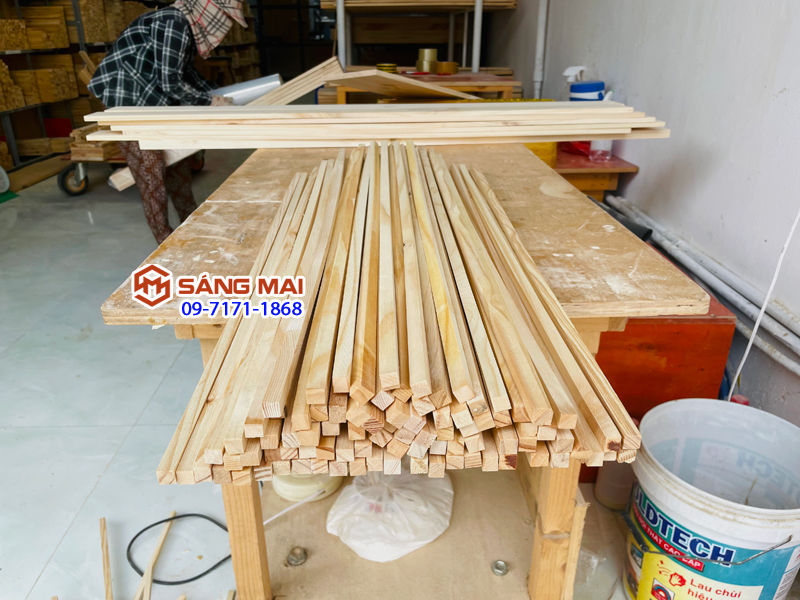 [MS82] Combo 10 thanh gỗ thông vuông 1cm x 1cm x dài 80cm + bào láng 4 mặt