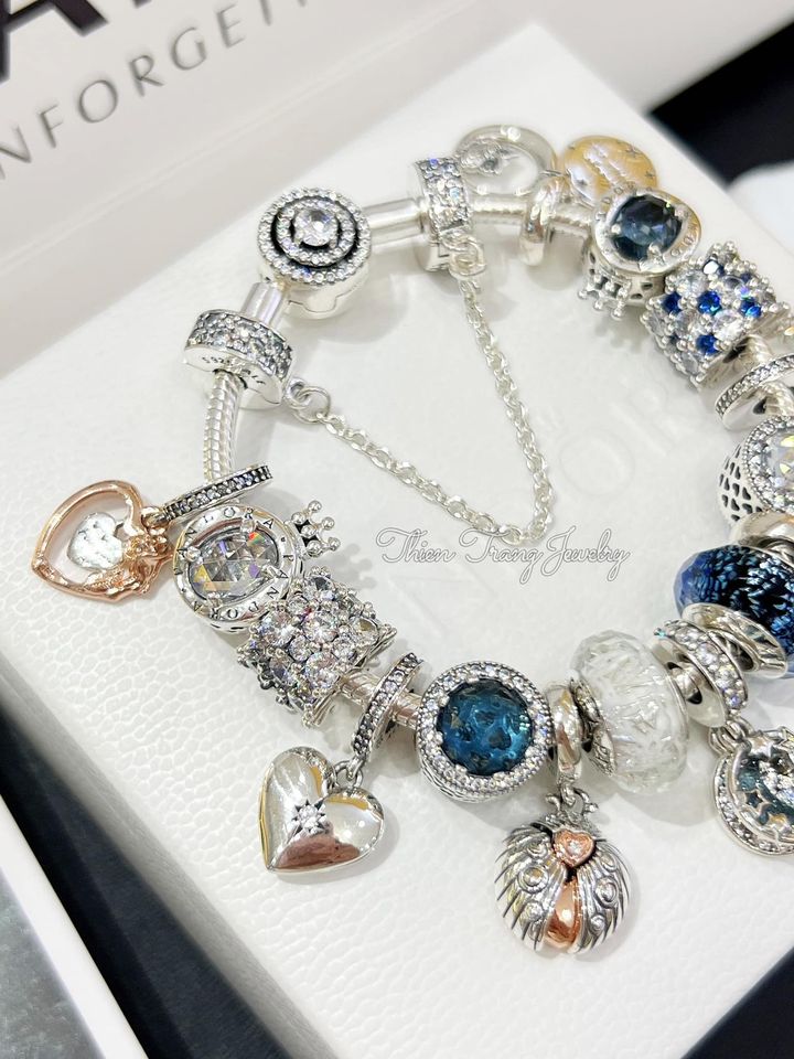 Vòng charm Pandora