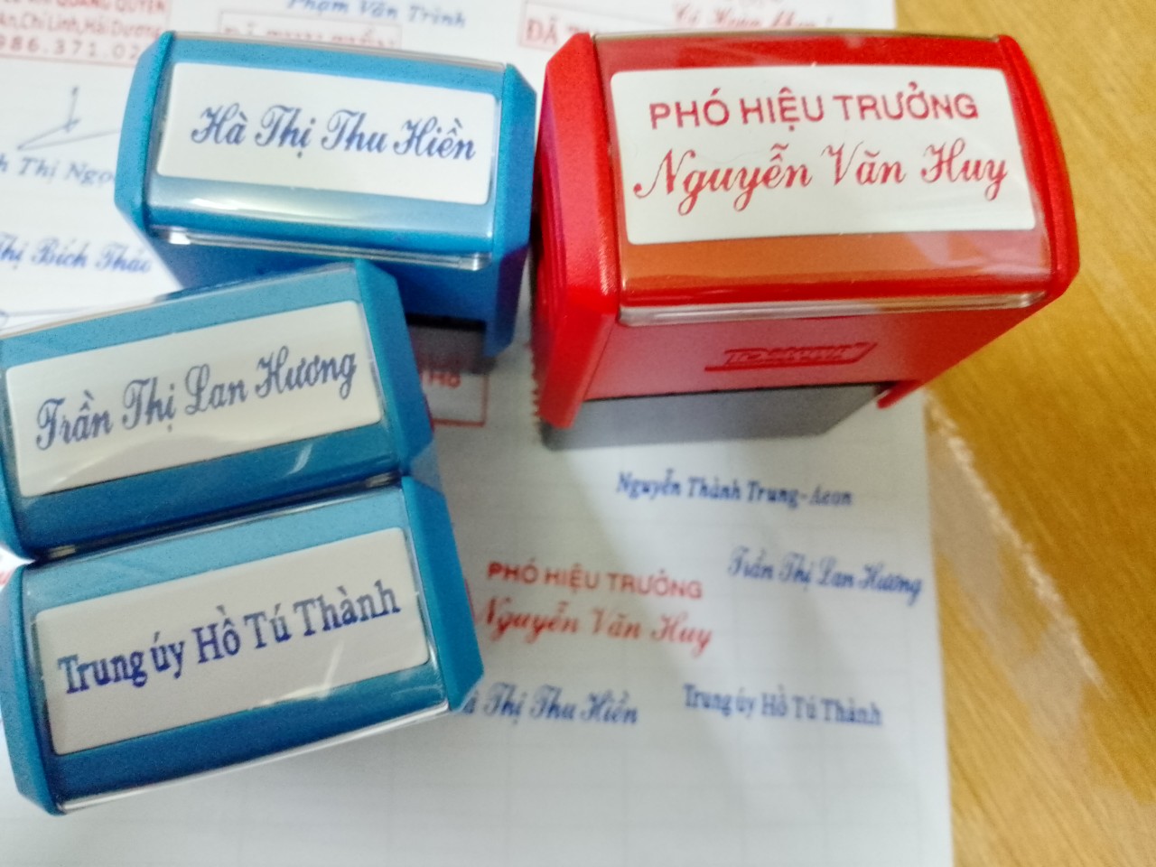 Mộc dấu 1 dòng họ tên