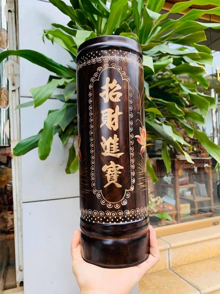 Á»ng äá»±ng nhang gá» muá»ng kã­ch thæ°á»c cao 28 cm äæ°á»ng kã­nh 10 cm.