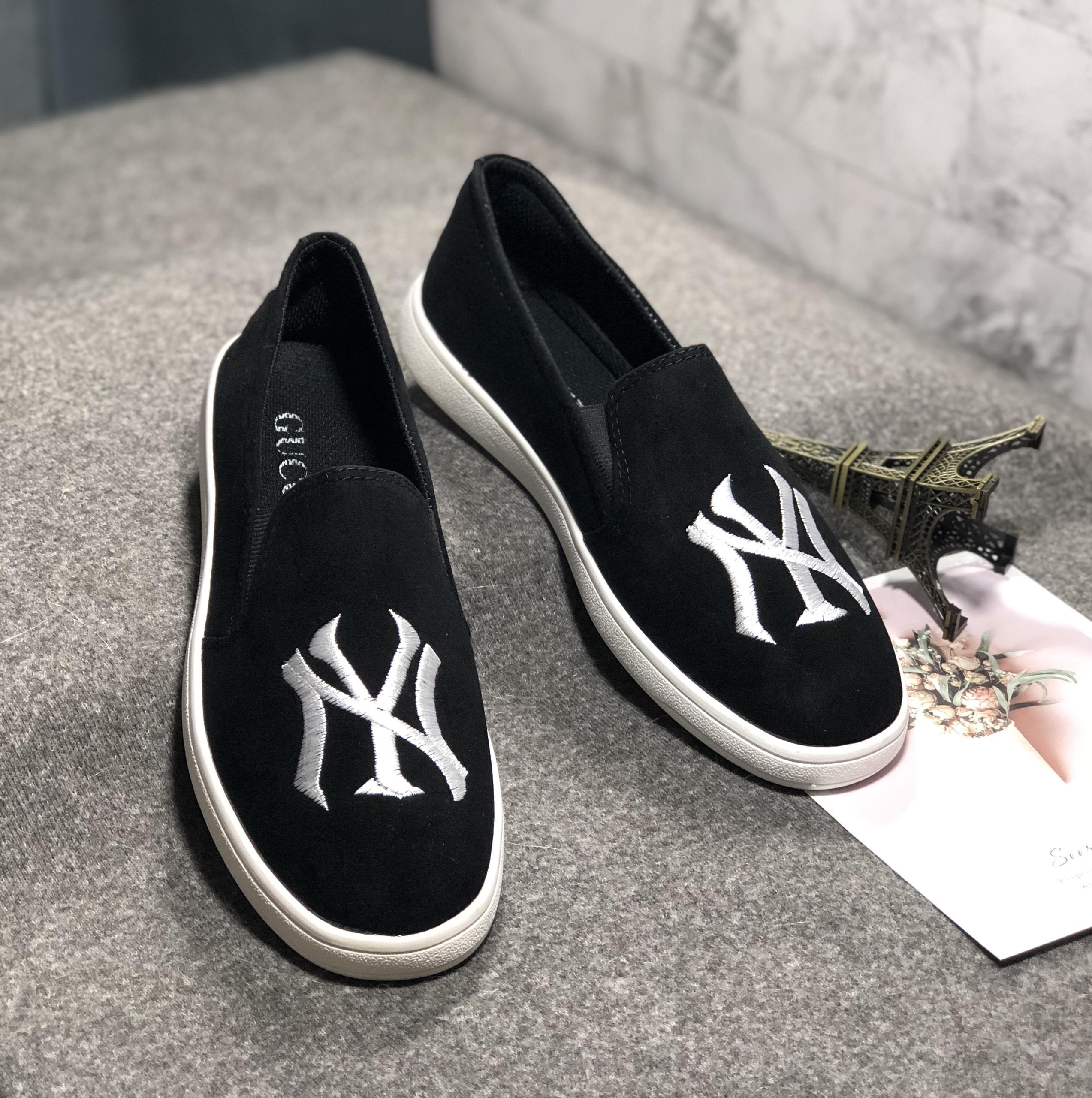 (ẢNH THẬT) Giày Lười Nam Da Lộn Đen Thêu NY Chỉ Trắng Đế Khâu Chắc Chắn