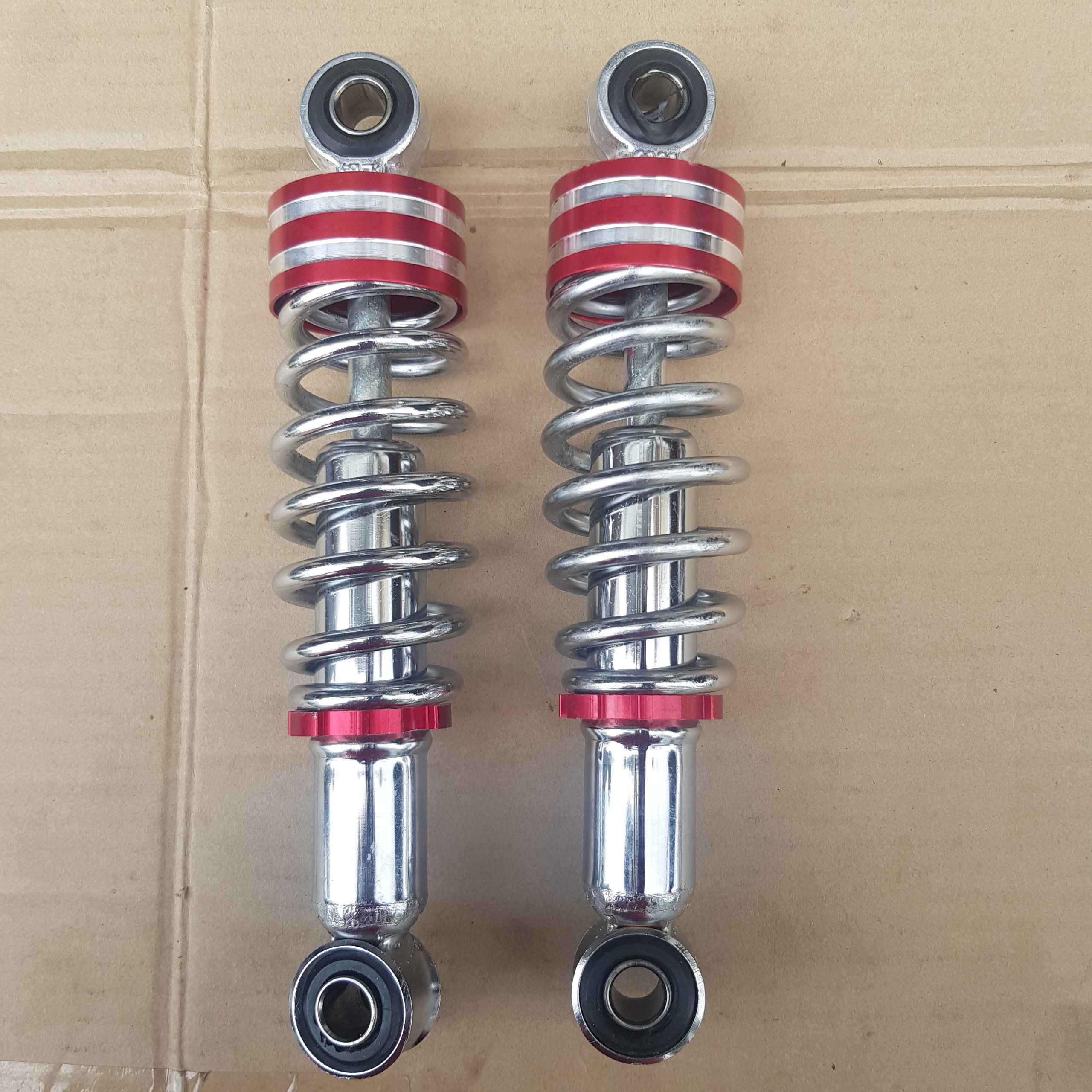Phuộc sau xe đạp điện màu đỏ xe điện gia huy