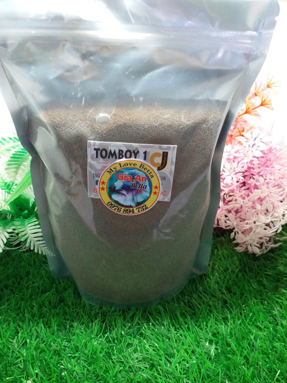 Tom boy 01 dành cho cá Betta và Cá guppy và các loại cá nhỏ khác khi 15 ngày tuổi - Loại 1 kg