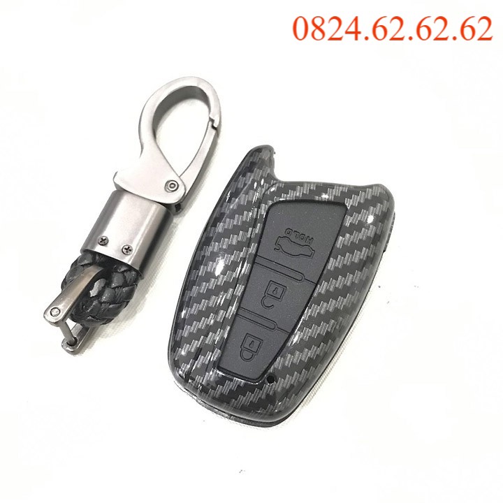 Ốp bọc chìa khóa xe Hyundai Santafe 2014-2018 vân Carbon- kèm móc đeo INOX(hàng cao cấp)