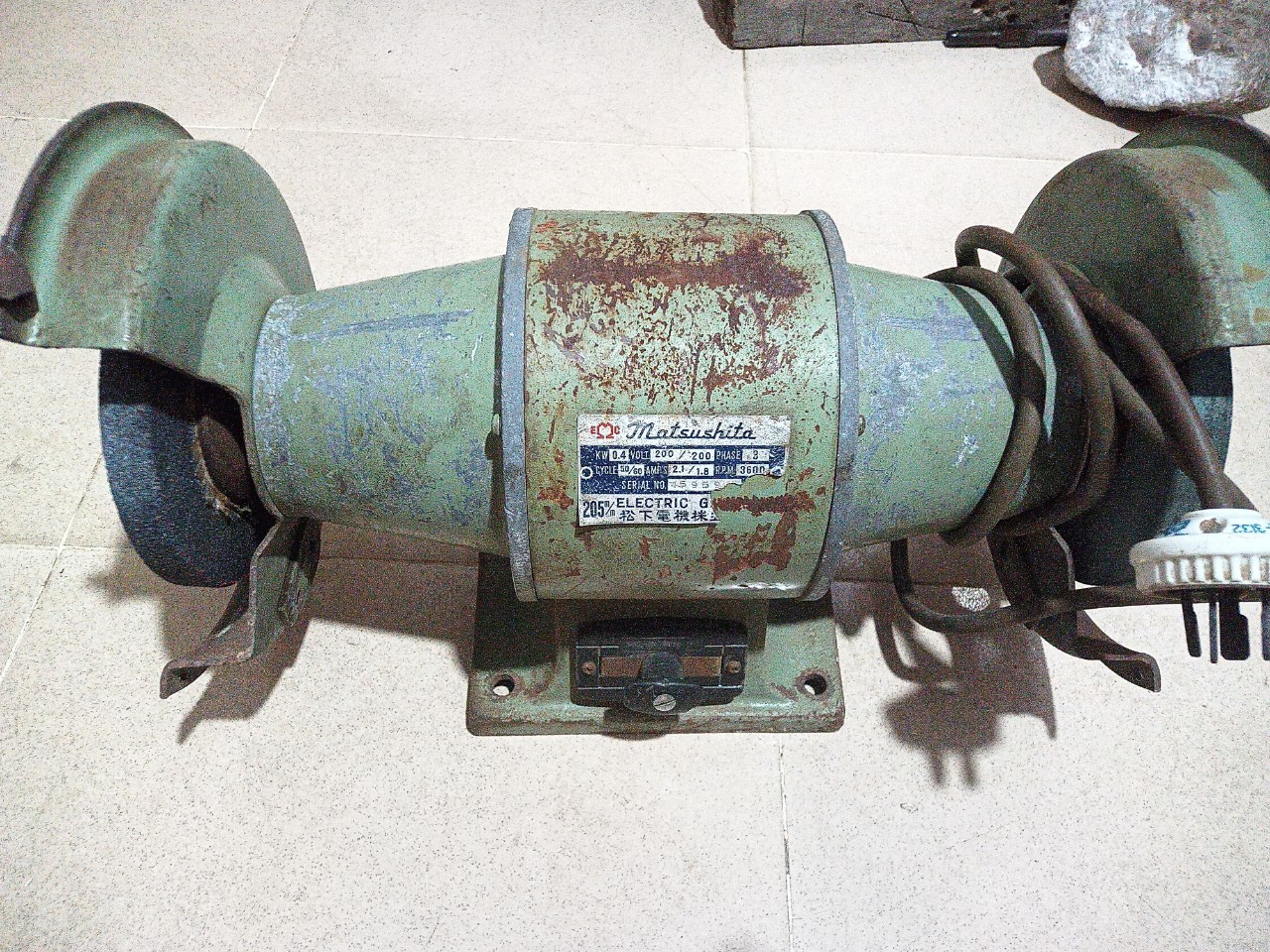 Máy mài 2 đầu 205mm sử dụng điện 220v hàng nhật bãi