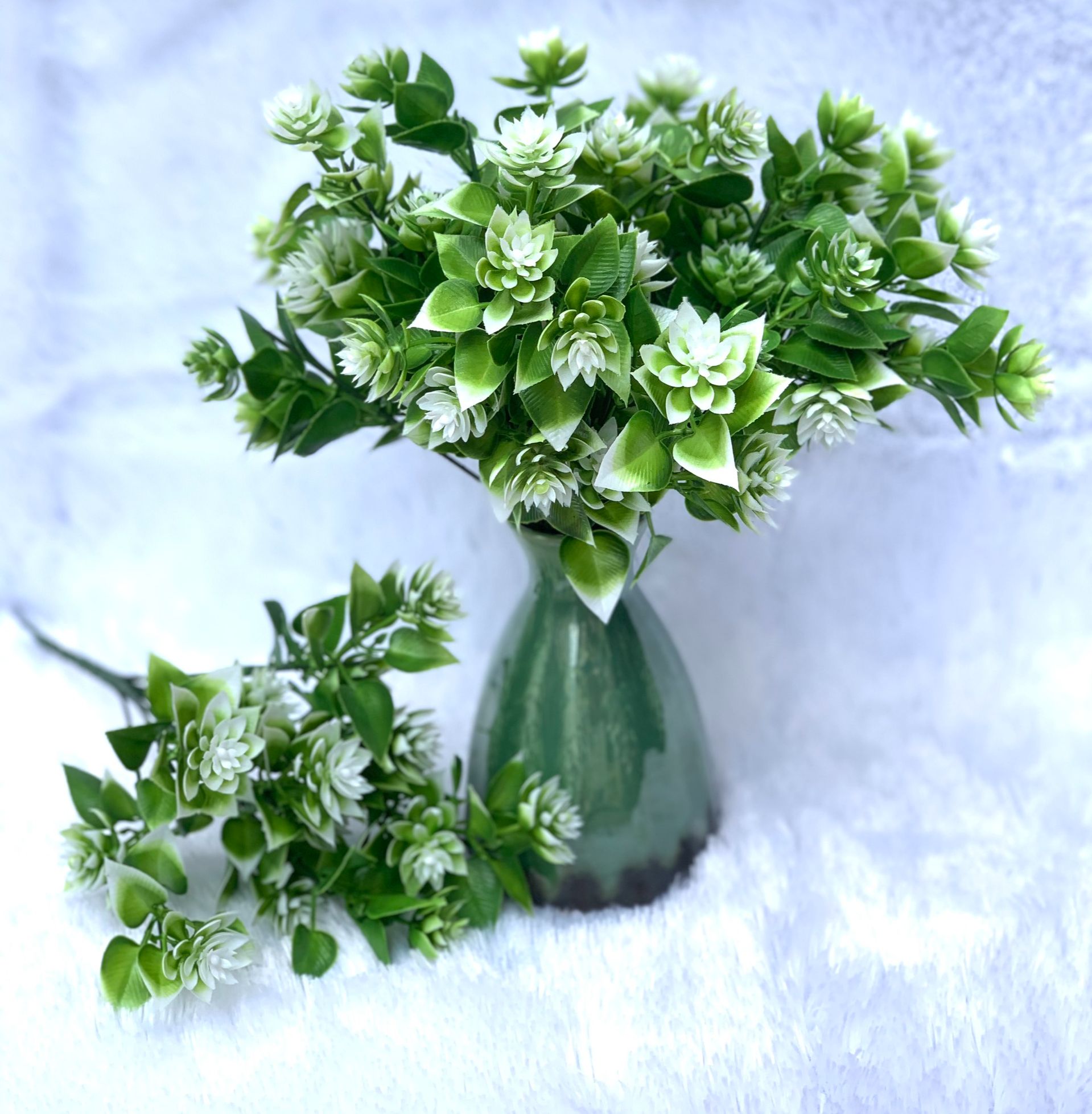 Cành hoa lá cỏ điểm sen VI080 ( nhựa,7 nhánh, cao 32cm), hoa giả trang trí