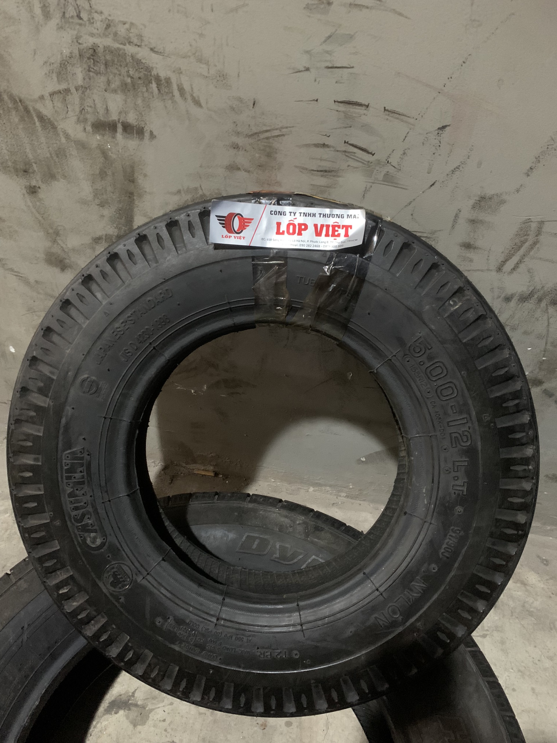 Lốp Xe Tải Casumina 500-12/12PR (Gai xuôi, bao gồm vỏ ruột yếm) (Dot 1120)