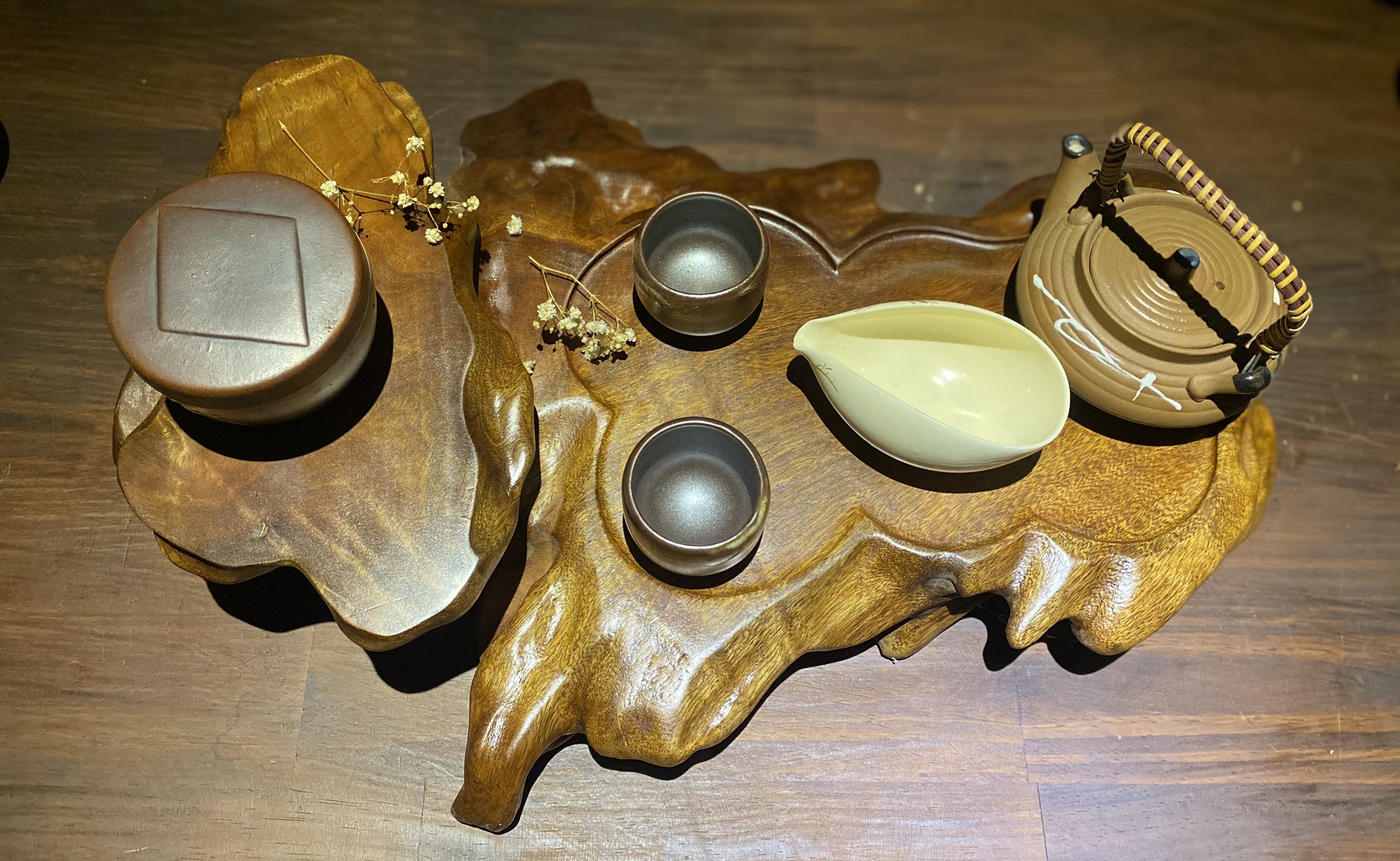 Khay trà gỗ xá xị