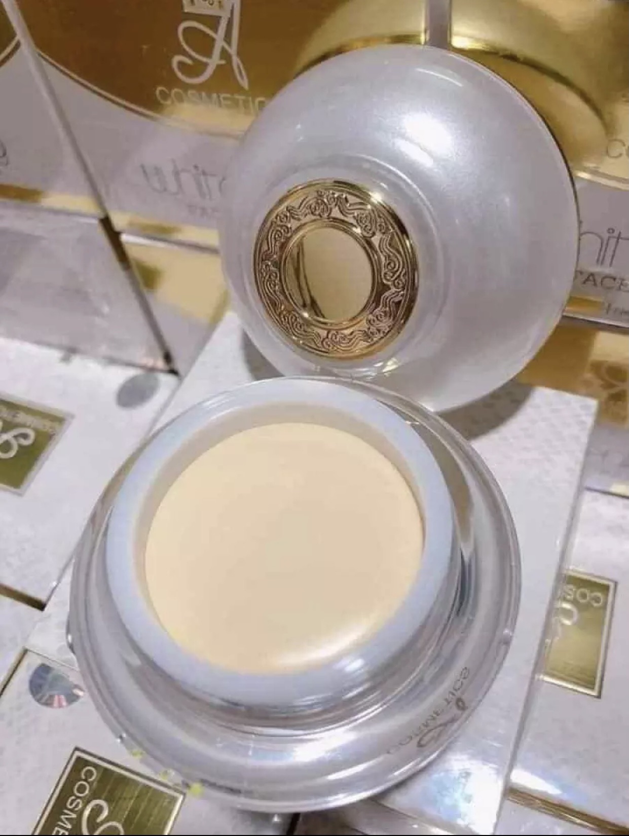 Kem face pháp a cosmetic
