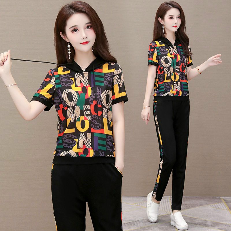 Bộ thun thể thao họa tiết chữ màu 3d nón cổ