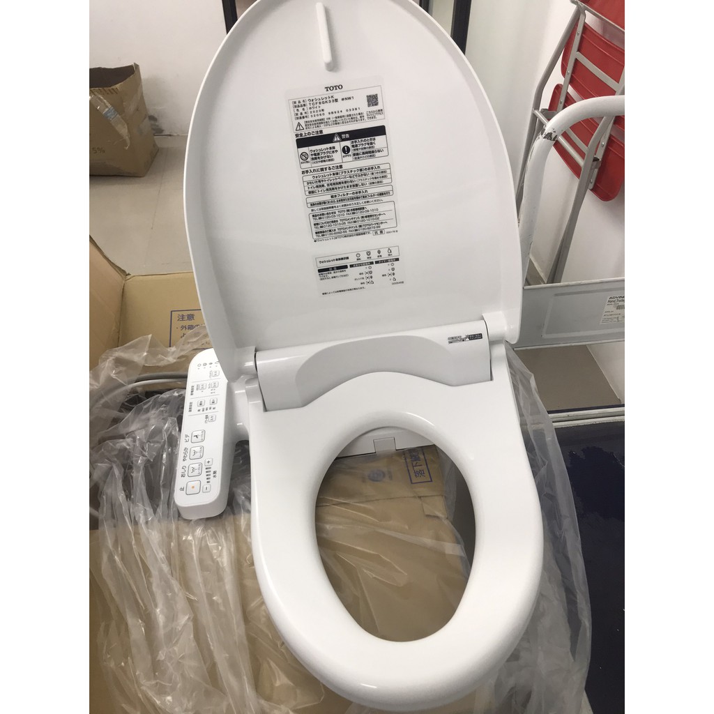 NẮP BỒN CẦU THÔNG MINH ĐIỆN TỬ TOTO TCF8GK33/ TCF8FK55