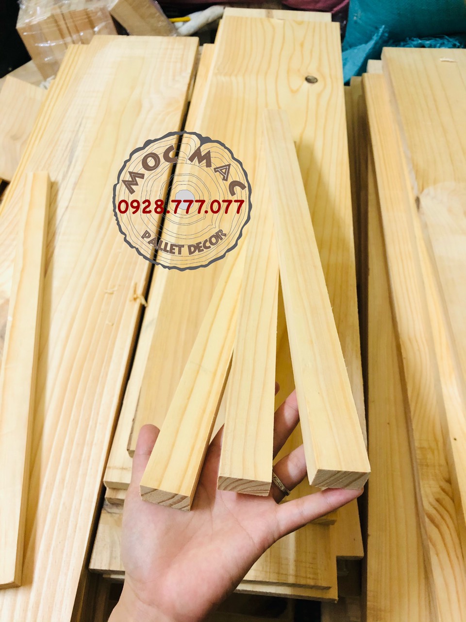 Thanh gỗ thông dài 50 x rộng 3 cm