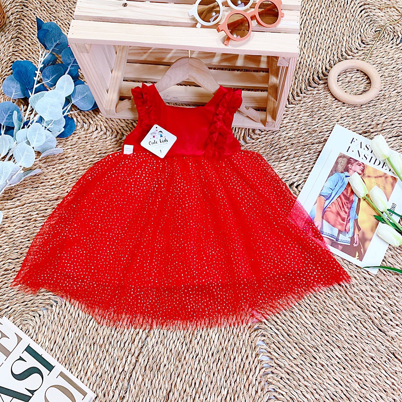 Váy nhung mặc Tết, Noel phối ren đỏ đẹp cho bé gái