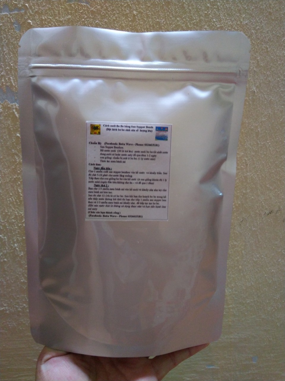 Super benthos (siêu trứng nước) 250g, sản phẩm bổ sung các acid amin cần thiết, tạo nguồn thức ăn tốt cho tôm cá tạo trứng nước (bo bo) rất nhanh, là nguồn thức ăn tự nhiên cho cá