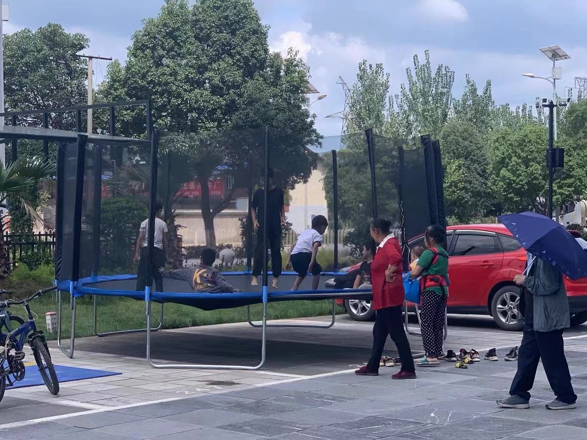 Sàn nhún lò xo bật nhảy Trampoline,nhà banh nhún nhà kích thước 3.05m/ 10FT _